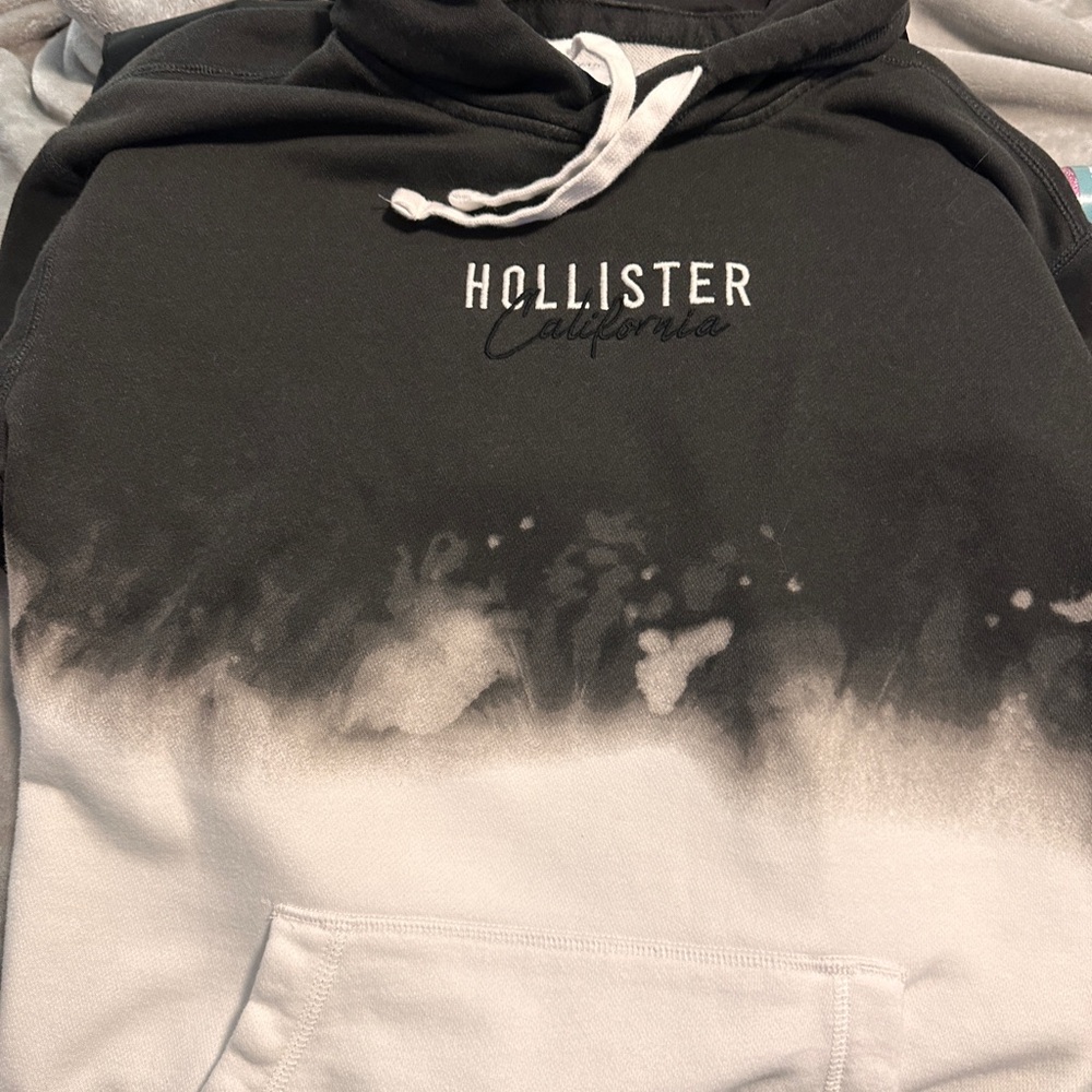 Hollister‎ black & white pullover classic sweatshirt Sz S